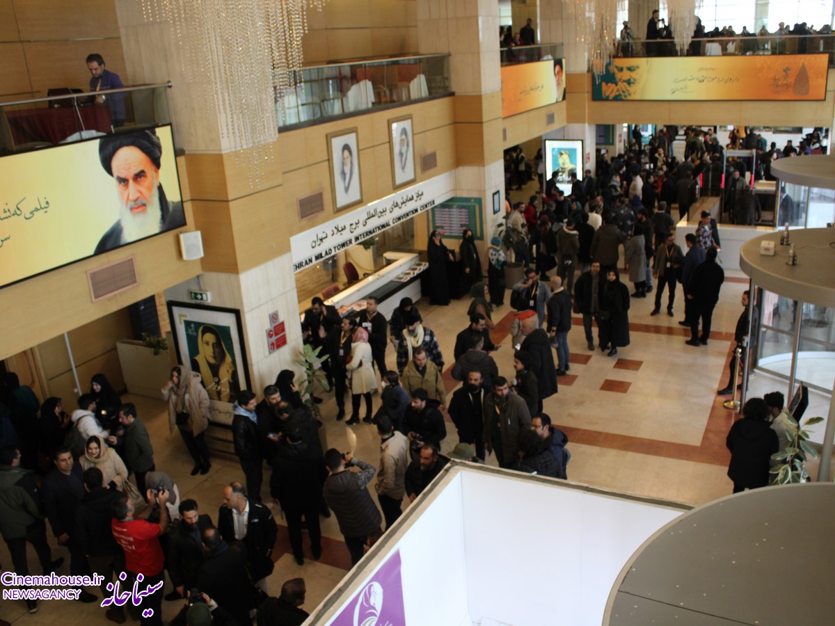 گزارش تصویری از دومین روز سینمای چهل و دومین جشنواره فیلم فجر
